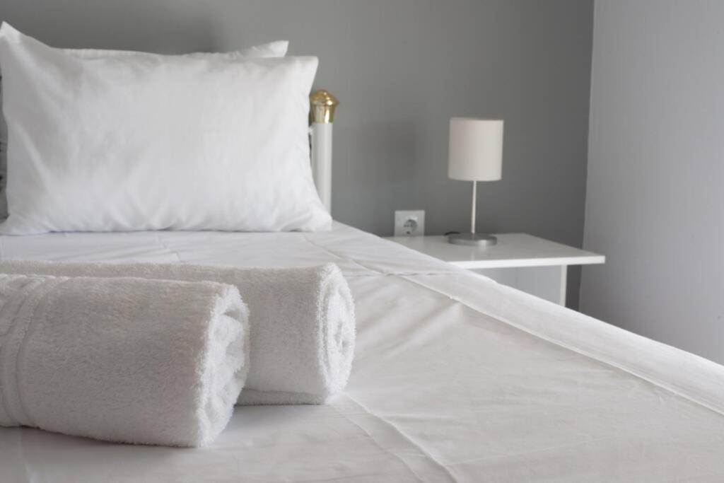 אתונה Kolonos, A Renovated Apartment מראה חיצוני תמונה
